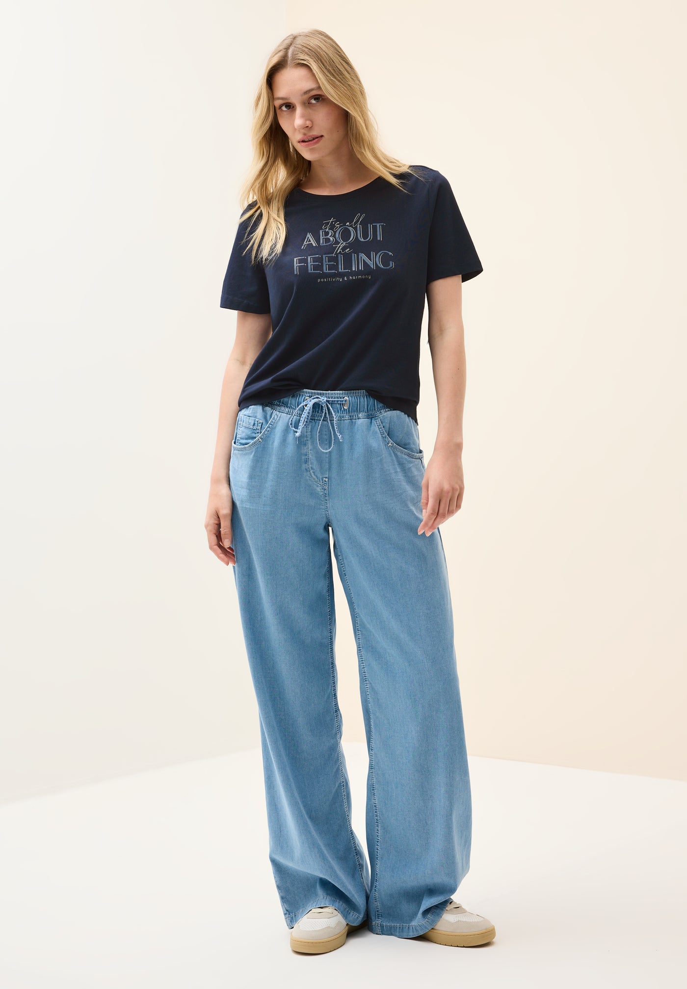 Shirt mit Wording Artwork