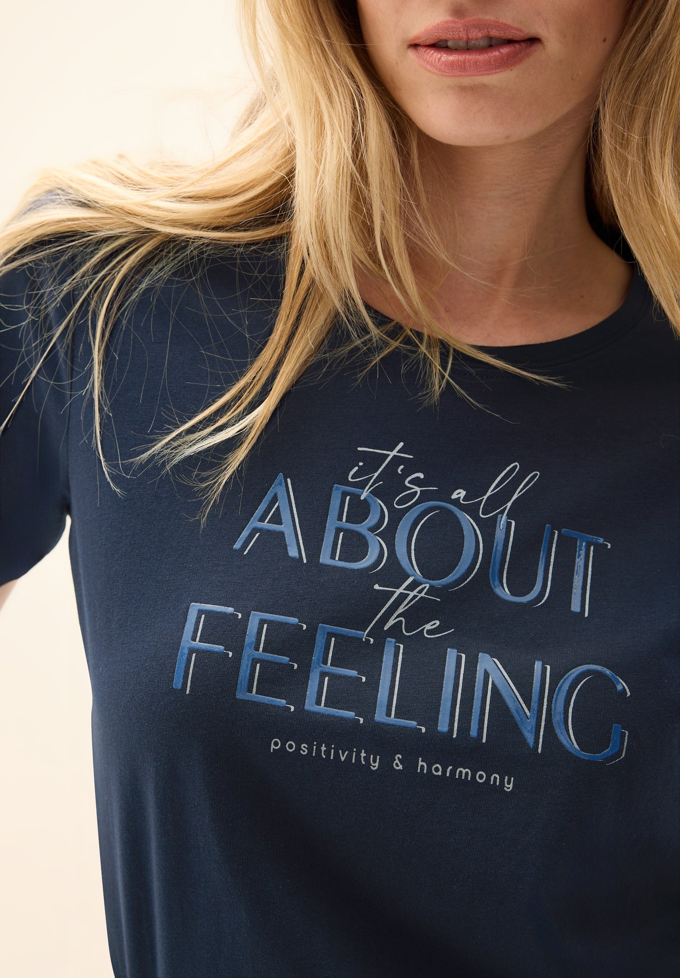 Shirt mit Wording Artwork