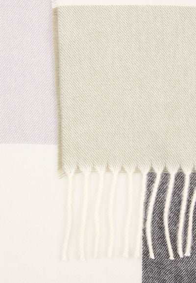 Karoschal mit Fransen