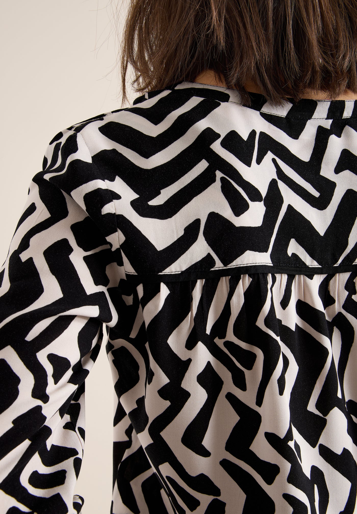 Bluse mit Grafikmuster