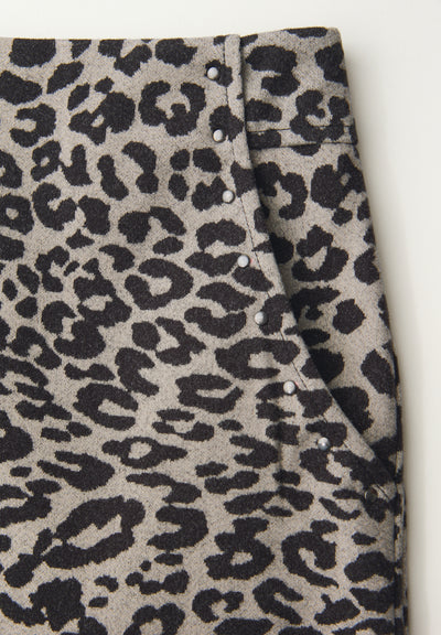 Rock in Wolloptik mit Nieten