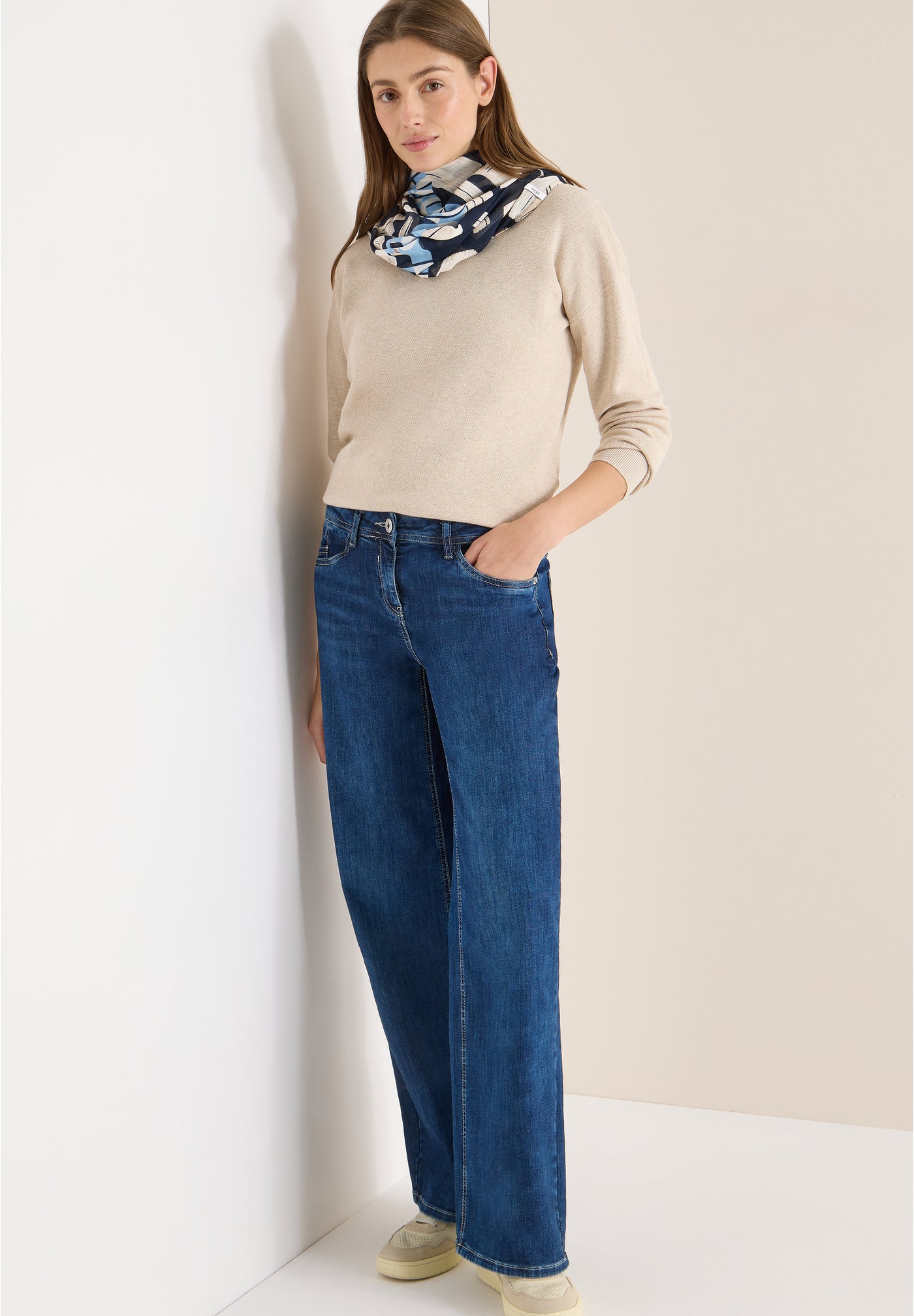 Gemusterter Loop-Schal